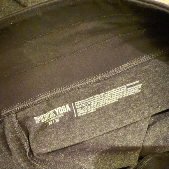 Victoria's Secret Black PINK YOGA Leggings with PINK Detail - Picture 3 of 3